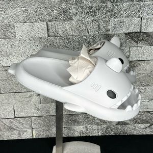 Grey Shark Slides - NEW  - 44-45